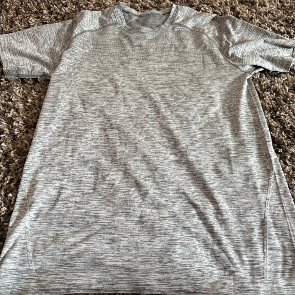 lululemon athletica Gray Short Sleeve Tee